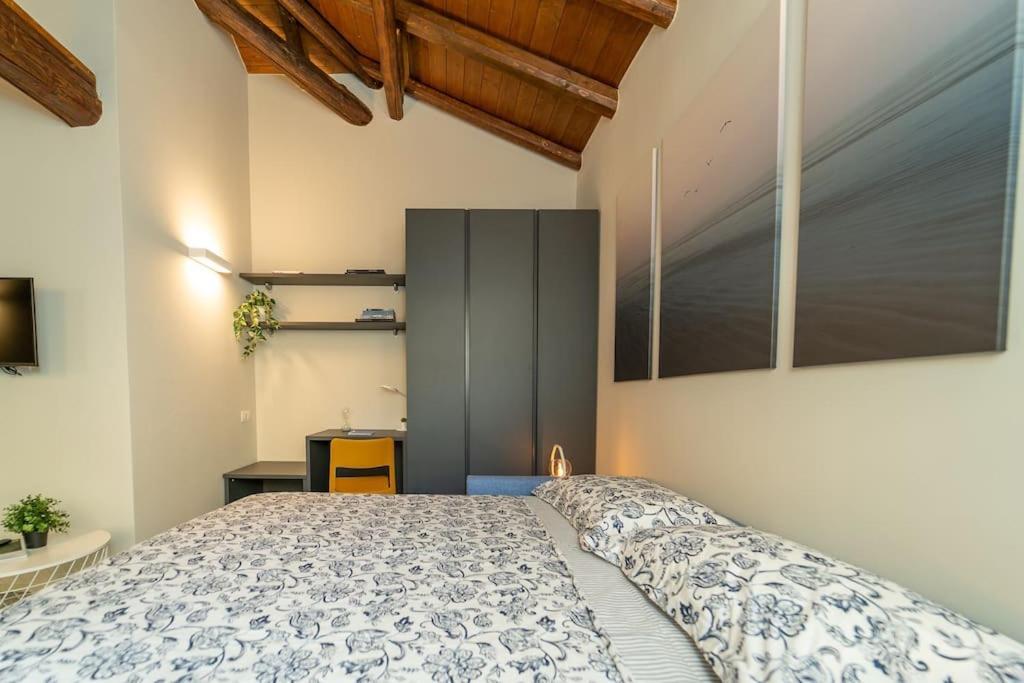 Moderno Appartamento A 200 Metri Dal Duomo Como Bagian luar foto